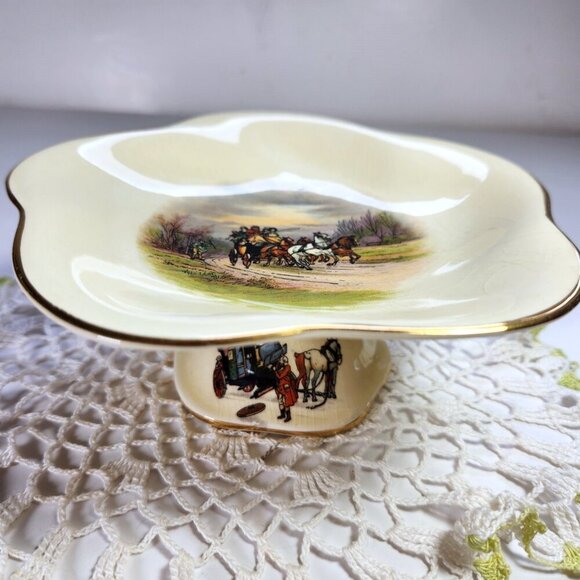 Royal Winton Candy Dish Old English Coaching Scenes Pedestal Base - Picture 4 of 10